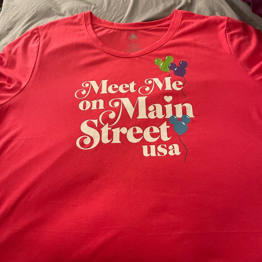 Plus size Disney balloons shirt